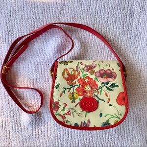 Vintage Gucci flora canvas red leather purse RARE
